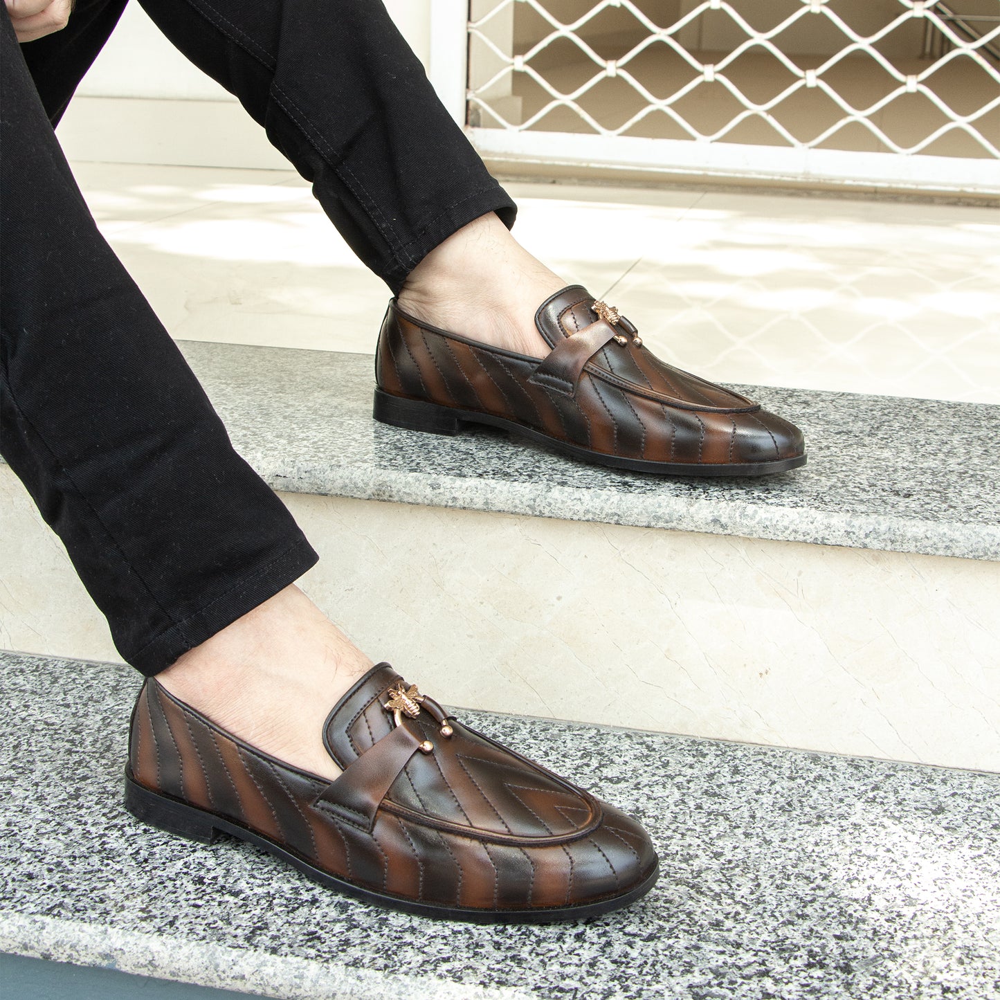 Artisans Handmade Stiched Lining Dark Coffee Leather Shoes - 25026