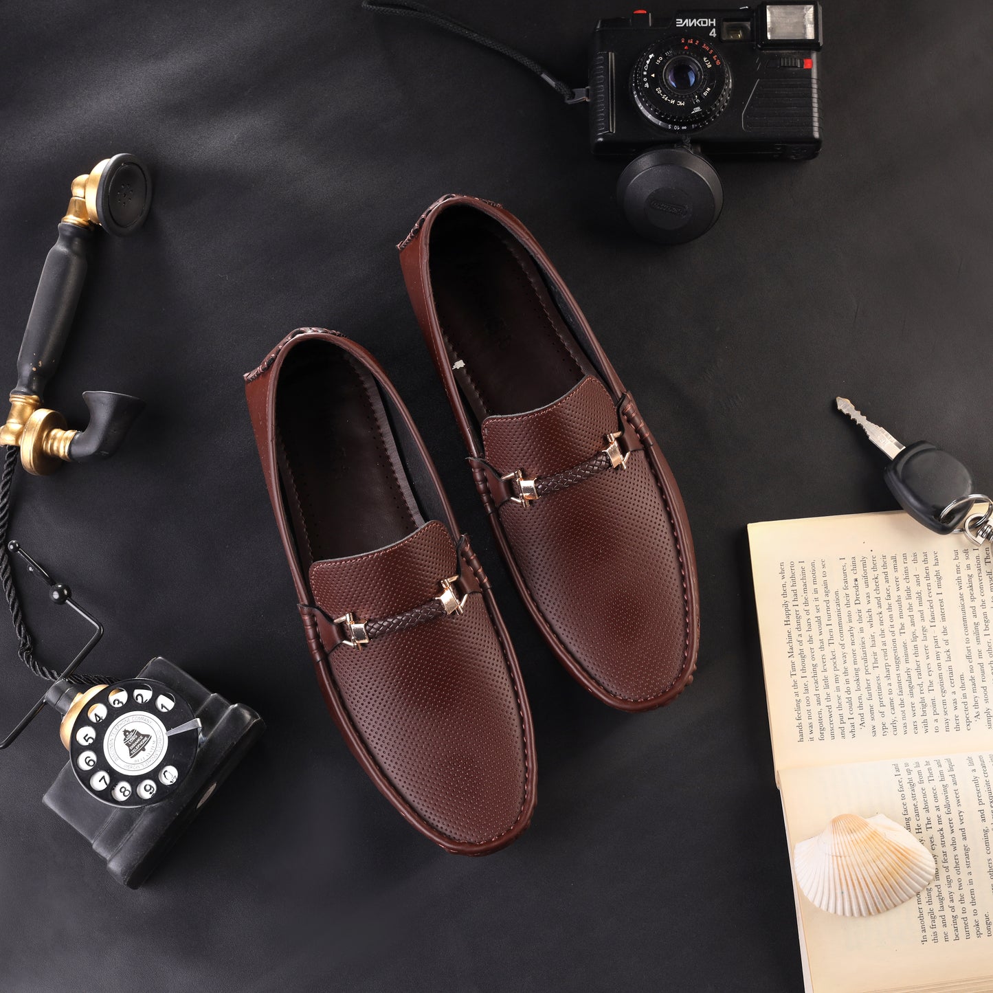 Artisans Safari-Inspired Handmade Leather Slip-on Loafers - 35006