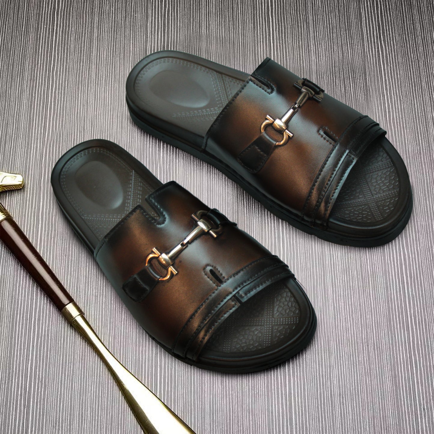 Artisans Handmade Dual-Tune Buckle Slipper - 5513